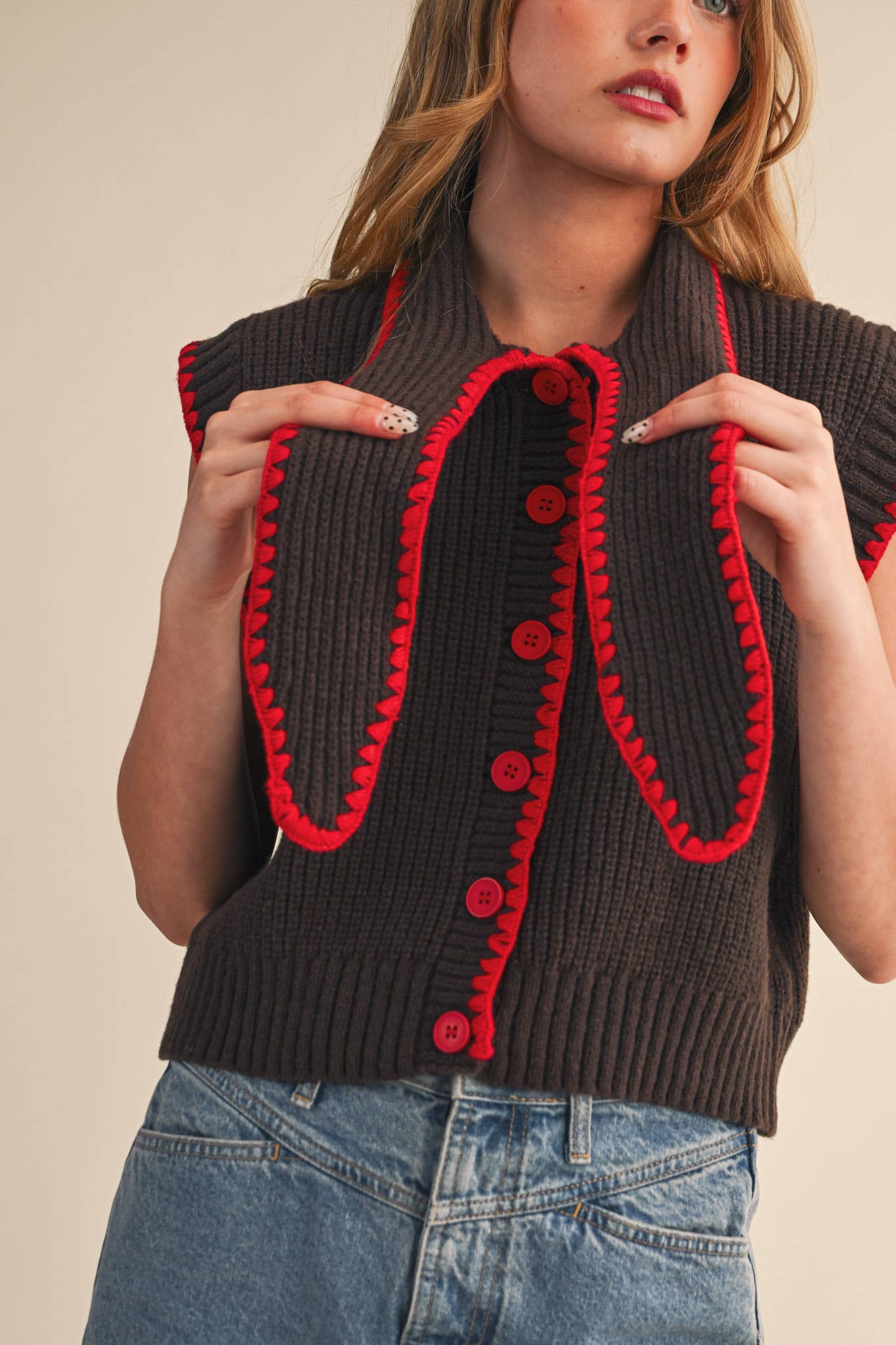 TIE NECK SWEATER VEST WITH CONTRAST BLANKET STITCH