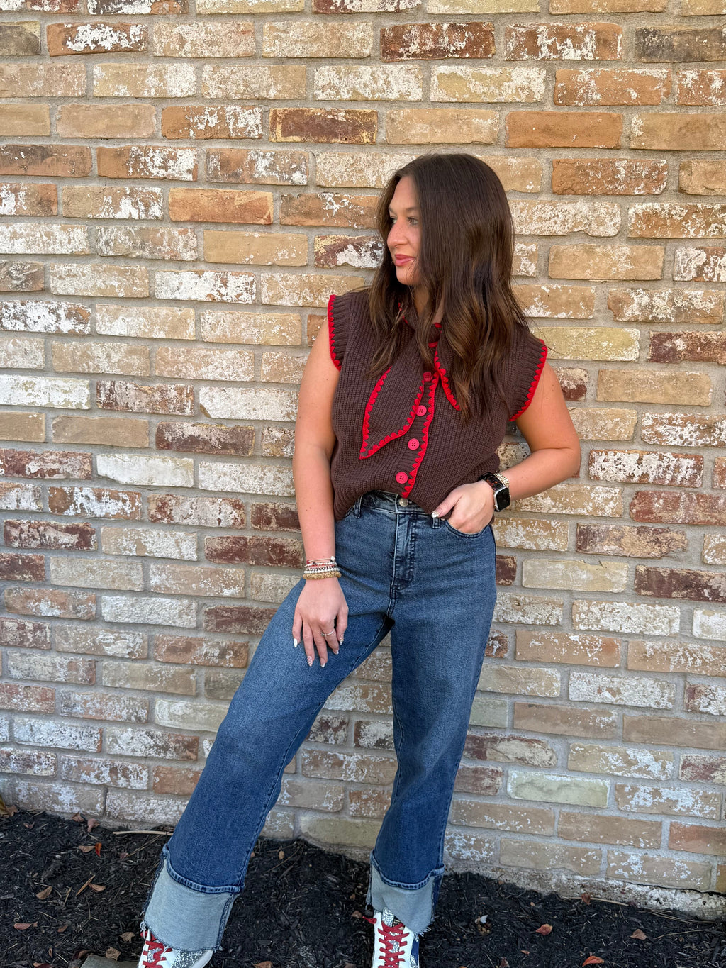 TIE NECK SWEATER VEST WITH CONTRAST BLANKET STITCH